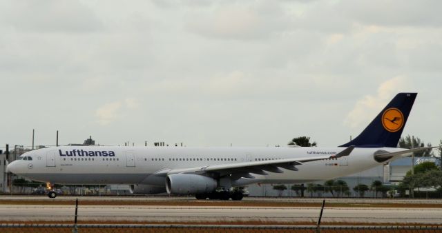 Airbus A330-300 (D-AIKR)