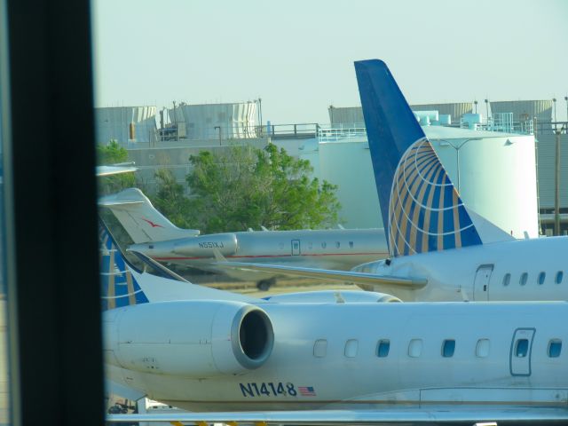 Bombardier Challenger 300 (N551XJ) - 03/15/2025