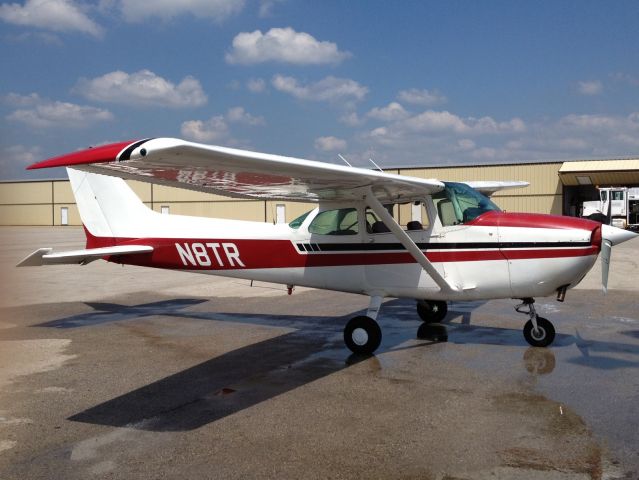 Cessna Skyhawk (N8TR)