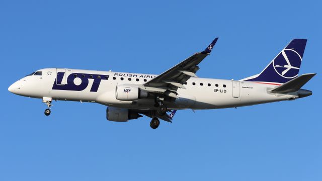 Embraer 170/175 (SP-LID) - Photo taken on June 17, 2021