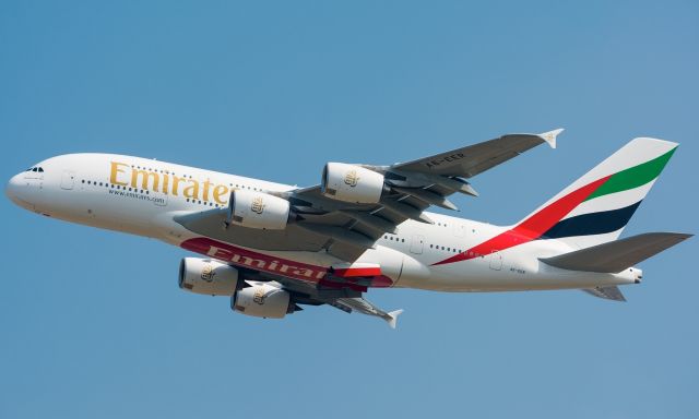 Airbus A380-800 (A6-EER)