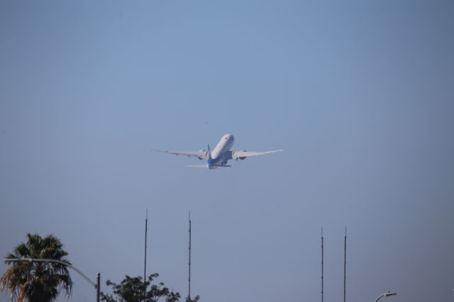 BOEING 777-300ER (JA797A)