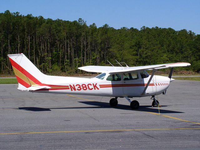 Cessna Skyhawk (N38CK)