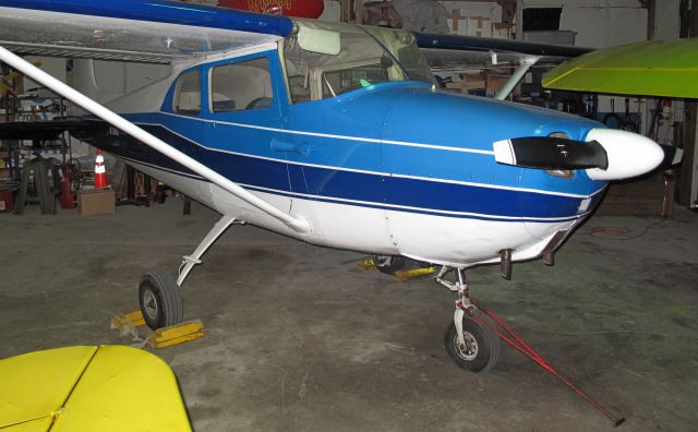 Cessna Skyhawk (N7141A)