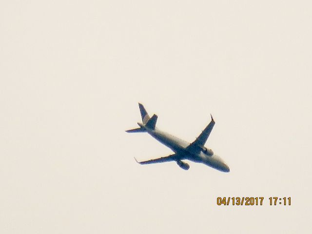 Embraer 170/175 (N657RW)