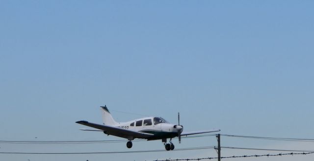 Piper Cherokee Arrow (N2152Z)