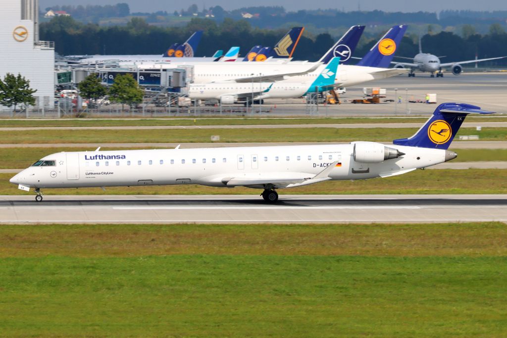 Canadair Regional Jet CRJ-900 (D-ACKK)