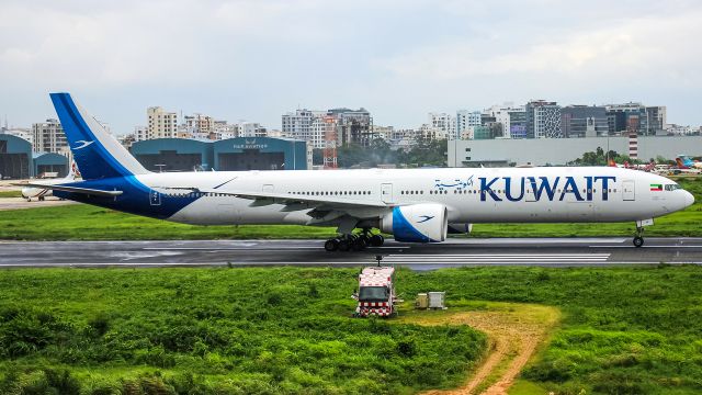 Boeing 777-200 (9K-AOD) - Boeing 777-369ER