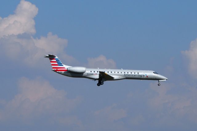 Embraer ERJ-145 (N624AE)