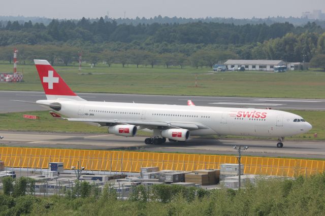 Airbus A340-300 (HB-JMA)