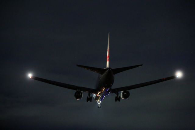 BOEING 767-300 (JA8976) - 09 September 2016:HND-HKD.