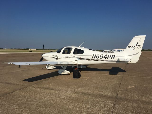 Cirrus SR-22 (N694PR)