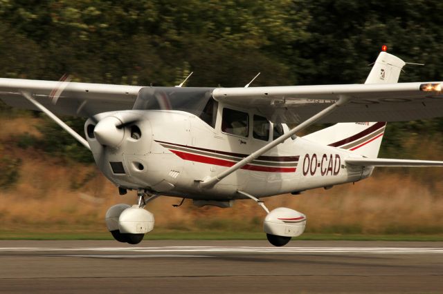 Cessna 206 Stationair (OO-CAD)