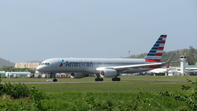 Boeing 757-200 (N179AA)