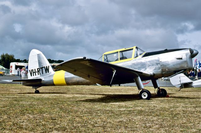 OGMA DHC-1 Chipmunk (VH-RTW) - DE HAVILLAND DHC-1 CHIPMUNK 22 - REG : VH-RTW (CN C1/0498) - BALLARAT VIC. AUSTRALIA - YBLT (22/2/1987)