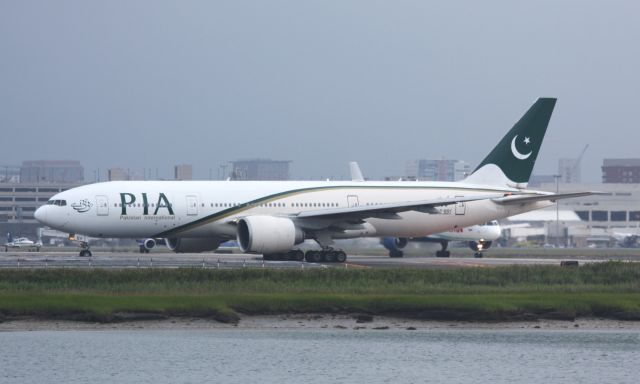 BOEING 777-200LR (AP-BGY) - 1 of 12 diversions from JFK/EWR due to severe weather in NY/NJ