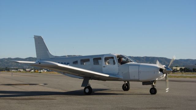 Piper Saratoga (N9228F)