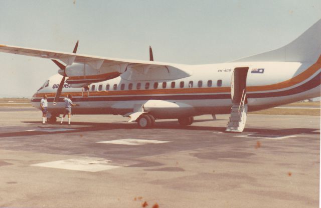 Aerospatiale ATR-42-300 (VH-AQD) - 1986