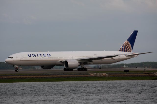 BOEING 777-300ER (N2341U) - EWR weather diversion 5/23/19