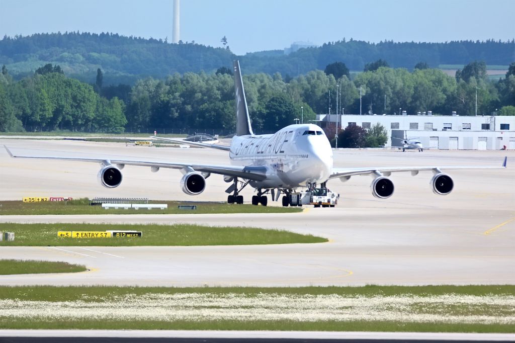 Airbus A330 (HS-TGW)