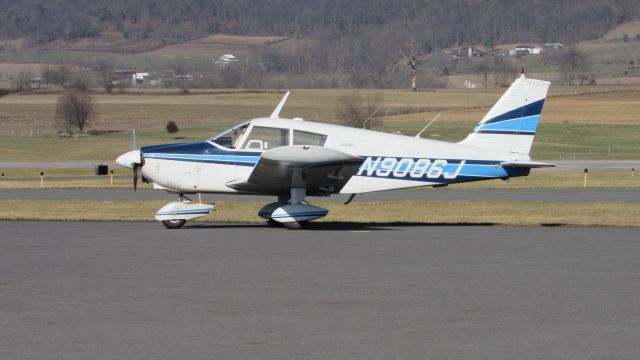 Piper Cherokee (N9086J)