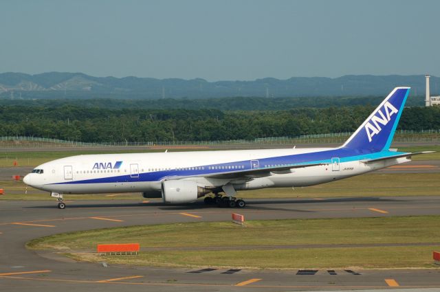 Boeing 777-200 (JA8198) - Boeing 777-281  c/n 27028/21