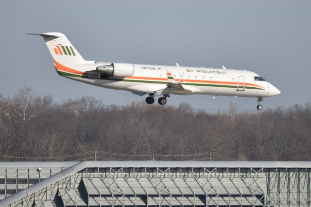 Canadair Regional Jet CRJ-200 (N471ZW) - 03-28-23 5-L