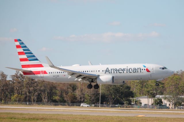 Boeing 737-800 (N972NN) - AAL3276 LGA-RSW 12/4/24 
