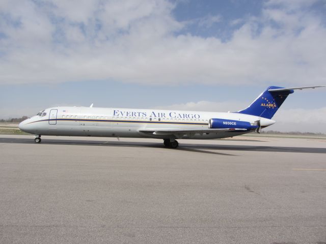 McDonnell Douglas DC-9-30 (N930CE)