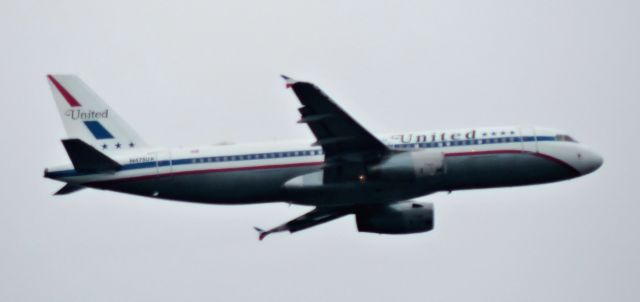 Airbus A320 (N475UA) - United's Retro Livery approaching landing, spring 2019.