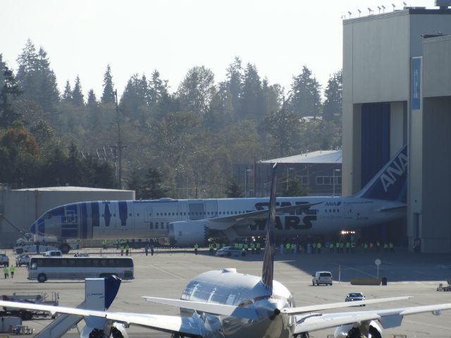 Boeing 787-9 Dreamliner (JA873A) - R2-D2 STAR WARS LIVERYbr /ANA 787-9 JA873Abr /@Boeing Everett Factory 9/12/15br /We got it on video too: a rel=nofollow href=http://www.youtube.com/OwnsGermanywww.youtube.com/OwnsGermany/a