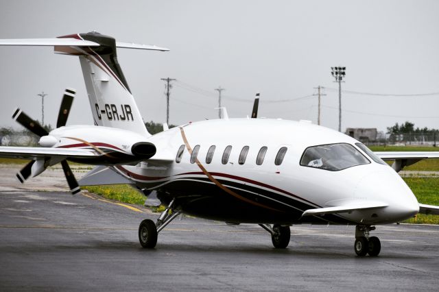 Piaggio P.180 Avanti (C-GRJR) - Piaggio P.180 Avanti II (opby Royal Jasper Resources) arriving into Buffalo (BUF) from St. Catherines (YCN) to clear U.S. Customs before heading onto Cleveland-Burke Lakefront (BKL)