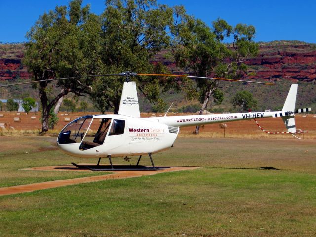 Robinson R-44 (VH-HEV) - Victoria River Roadhouse, Northern Territory