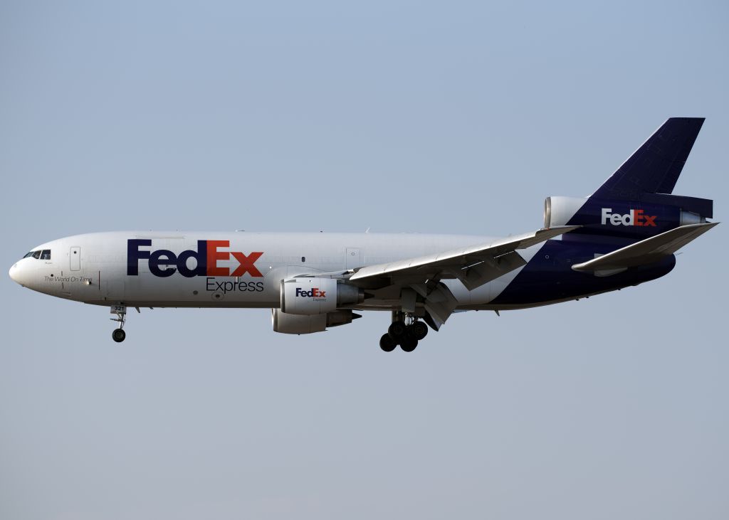 McDonnell Douglas DC-10 (N321FE)