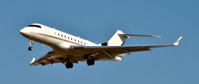 Bombardier Global 5000 (N104QS)