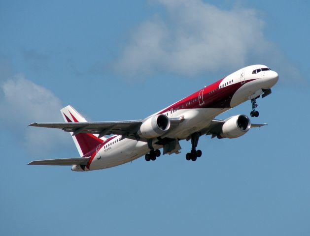 Boeing 757-200 (N741PA)