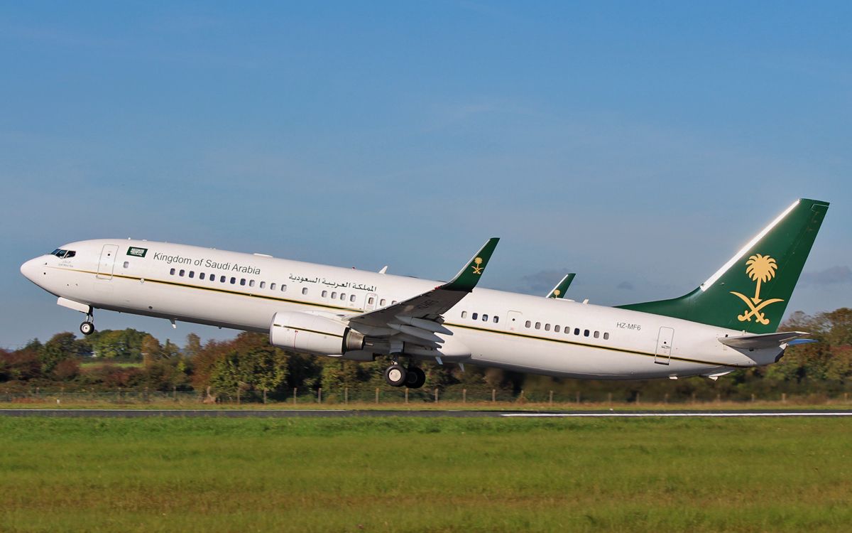 Boeing 737-900 (HZ-MF6) - kingdom of saudi arabia b737-9 hz-mf6 dep shannon 13/10/15.