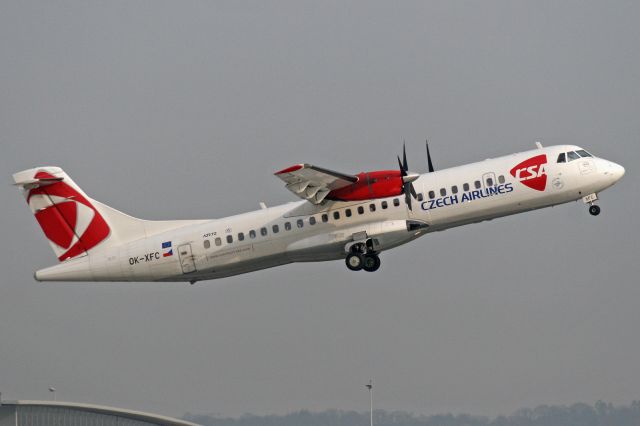 ATR ATR-72 (OK-XFC)