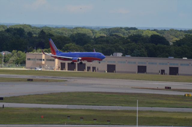 Boeing 737-800 (N8609A)