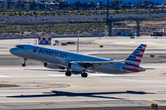 Airbus A321 (N540UW) - An American Airlines A321 taking off from PHX on 2/16/23. Taken with a Canon R7 and Tamron 70-200 G2 lens.