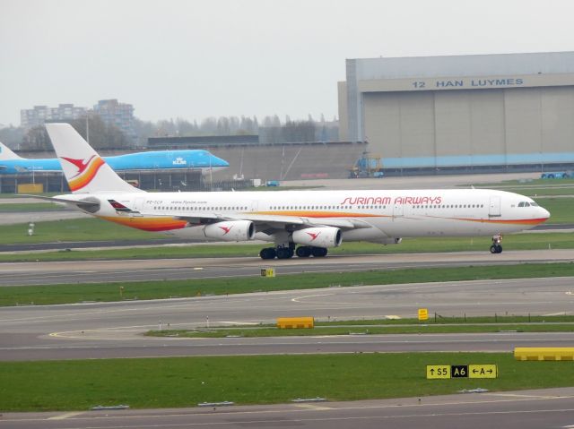 Airbus A340-300 (PZ-TCP)