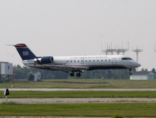 Canadair Regional Jet CRJ-200 (N454AW)