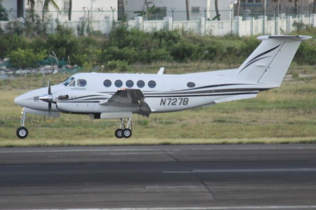 Beechcraft Super King Air 200 (N727B)