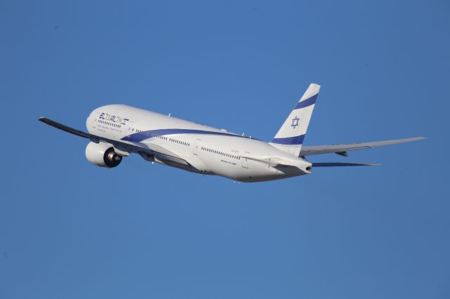 Boeing 777-200 (4X-ECE)