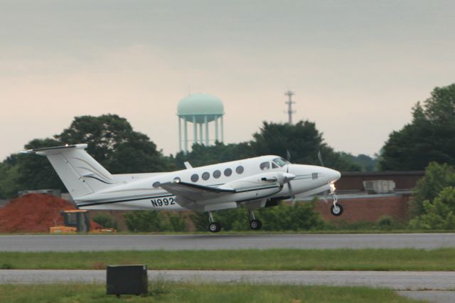 Beechcraft Super King Air 200 (N992TJ)