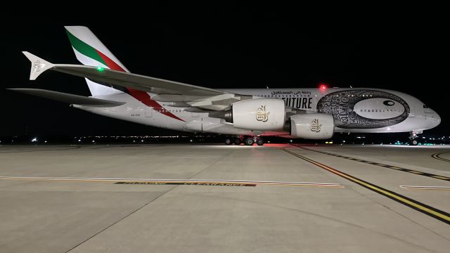Airbus A380-800 (A6-EUK) - A6-EUK "Journey to The Futurebr /Livery" ð¦ðª