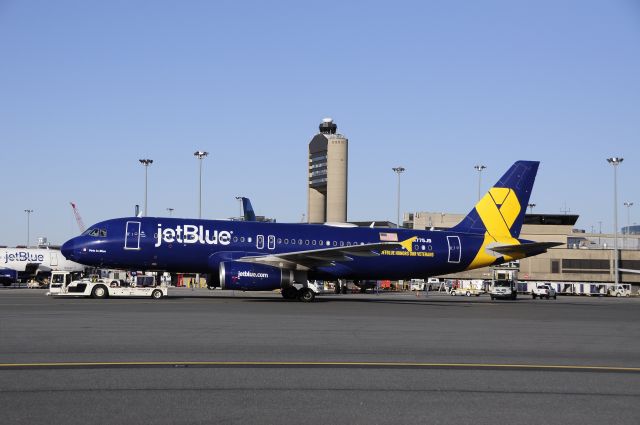 Airbus A320 (N775JB) - Vets in Blue 