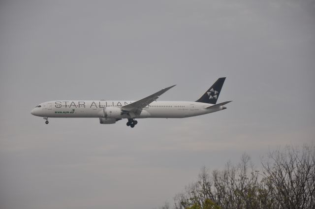 BOEING 787-10 Dreamliner (B-17812)