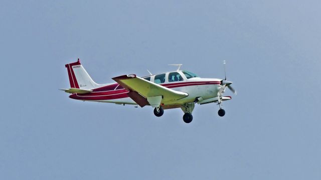 Beechcraft Bonanza (36) (N9056S)