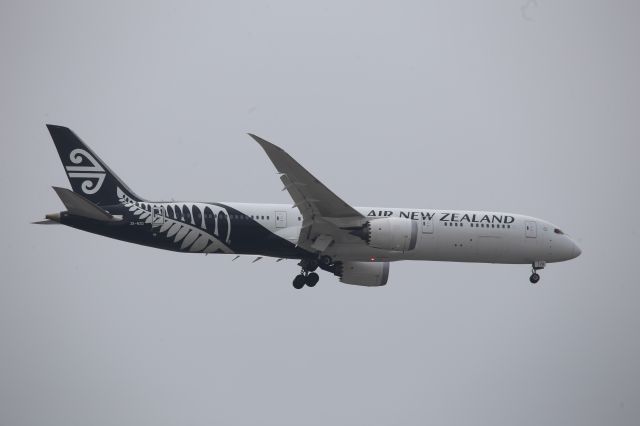 Boeing 787-9 Dreamliner (ZK-NZQ)